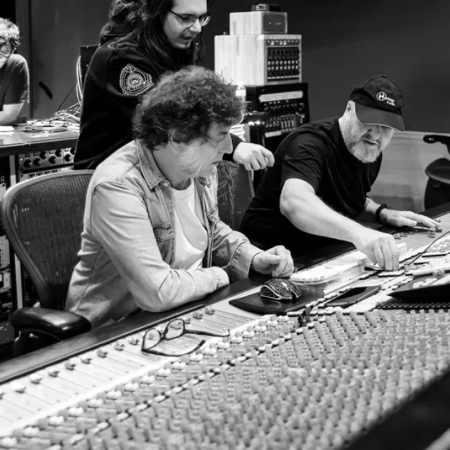 Servicio de mezcla de música para proyectos musicales y producciones de audio