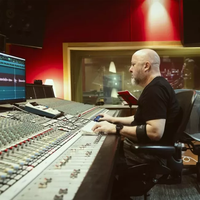 Servicio de producción musical para artistas y proyectos de audio