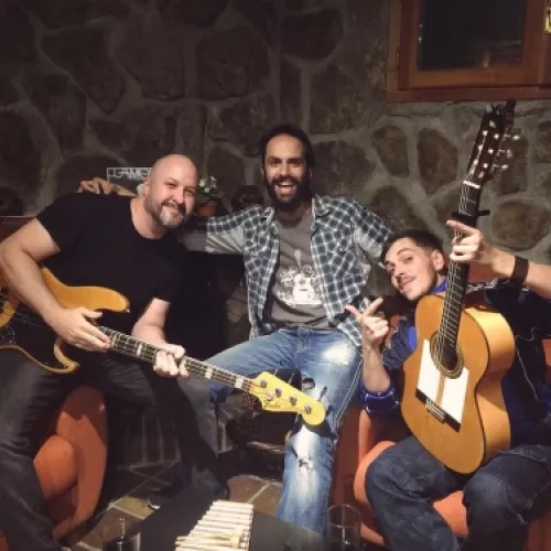 Estudio musical con equipamiento técnico