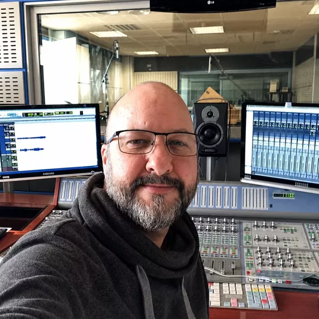 Técnico de sonido y productor musical para proyectos de audio profesional